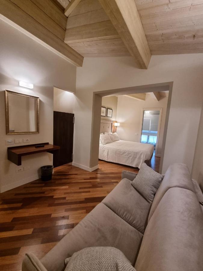 Embassy Hotel Florença