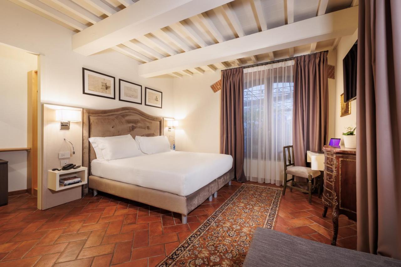 Embassy Hotel Florença