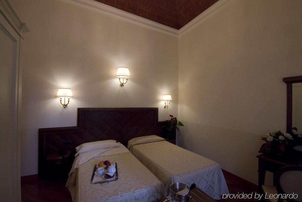 Embassy 4* Florença