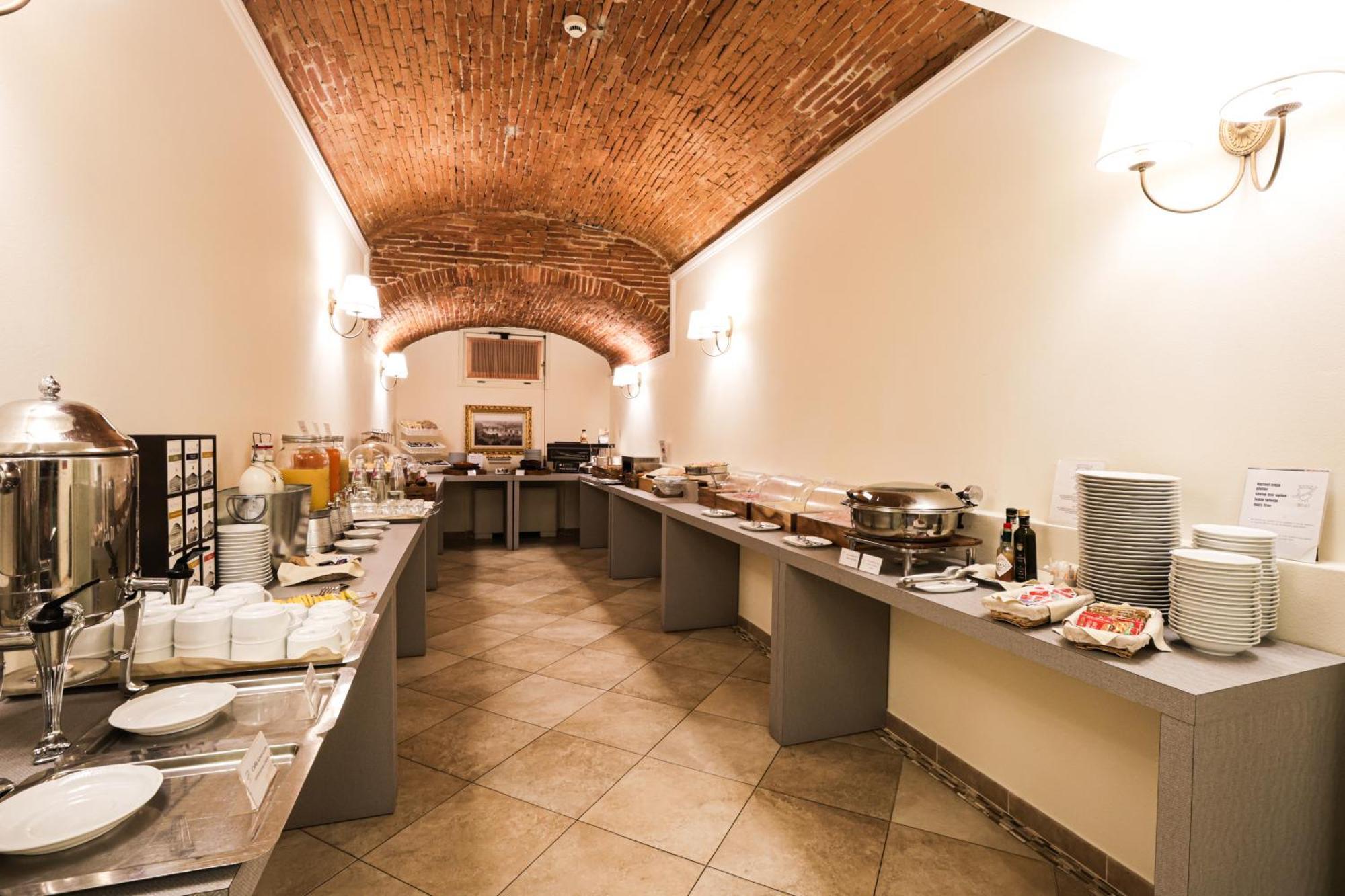 Embassy 4* Florença