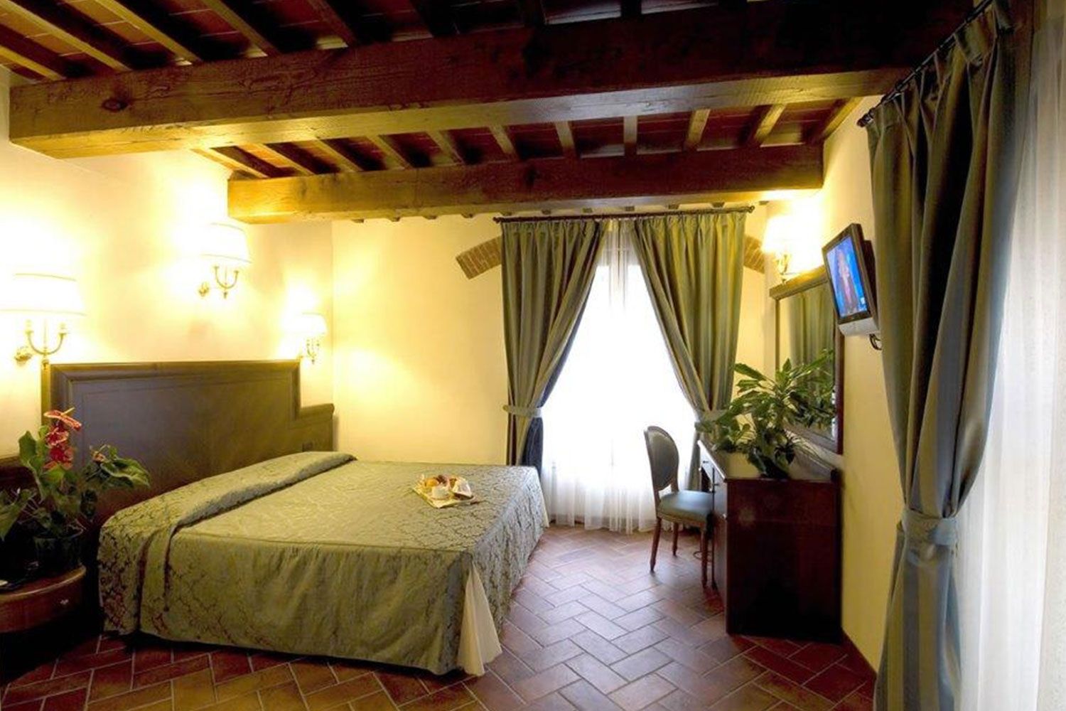 Embassy 4* Florença